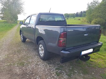 Toyota Hilux - 4