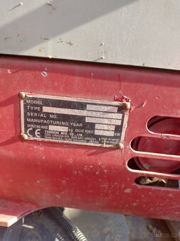 Minibagr Takeuchi TB 016 - 4