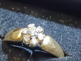 Zlatý prsten s diamanty; 2,28g, 57mm, certifikát - 4