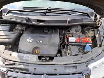 Prodám VW Sharan r.2004 na náhradní díly - 4