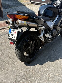 Honda vfr 800 - 4