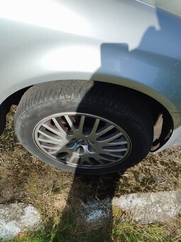 Škoda Octavia kombi 1.9 TDI rok 2010 - 4