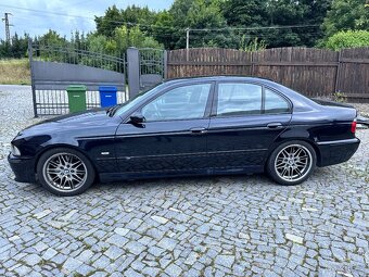 BMW M5 E39 carbonschwarz / nahradni dily - 4