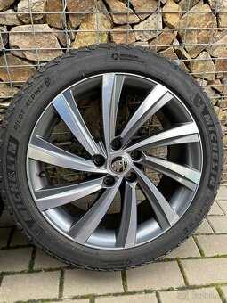 Škoda Octavia IV zimní sada kol Perseus pneu Michelin 225/45 - 4