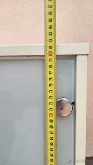 Skřiňka s mléčným sklem - 4