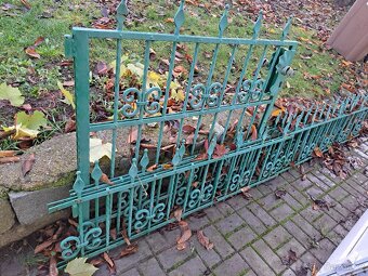 Vjezdova kovová brána - 4