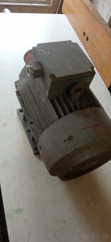 Elektromotor 1,5kw 940 otáček - 4