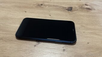 Apple iPhone 11 128GB, cena 2990Kč - 4