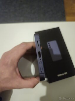 Samsung S24 - 4