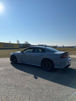 Dodge Charger 6.4 Scat Pack - 4