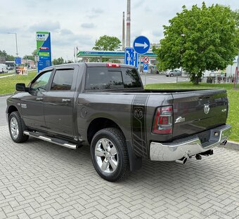 Dodge RAM 1500 5.7 HEMI—2018–4x4—TAŽNÉ 3.5t—159.000km - 4