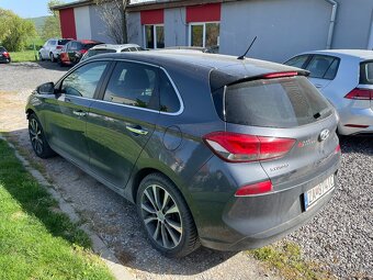 Hyundai i30 1.6 CRDi Style - poškodené - 4