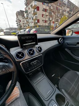Mercedes Benz Cla 180 - 4