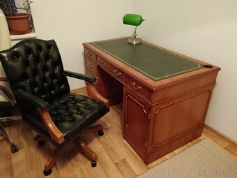 Luxusní otočné křeslo chesterfield - 4