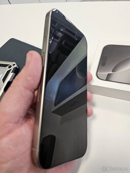 iphone 16 pro 128GB - poškozená záda - 4