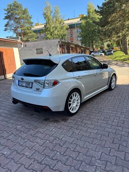 Subaru impreza wrx sti - 4