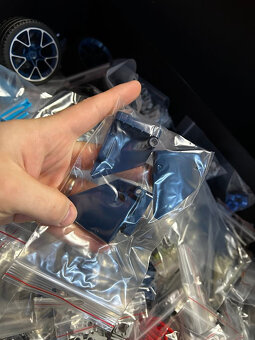Originál Lego Bugatti Chiron 42083 - 4