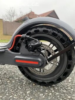 Elektrokoloběžka AERIUM AOVO PRO černá - 4