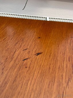 Kancelářský stůl - 4