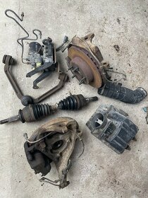 Ford Explorer 4.0 SOHC r.v. 2000 - náhradní díly - 4