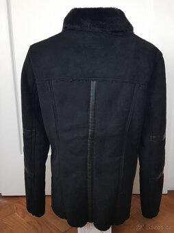 Černý kožíšek zn. Urban vel. M - 4