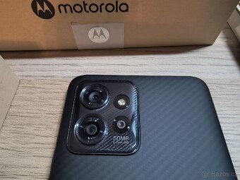 Motorola ThinkPhone Carbon Black - 4