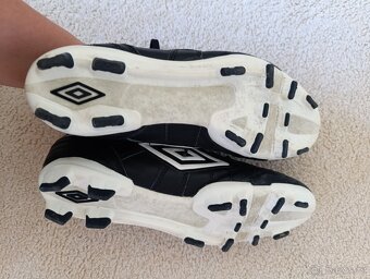 Kopačky Umbro vel. 39/40 - 4