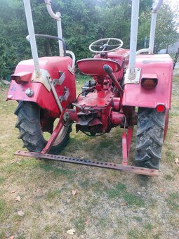 traktor MC CORMICK - 4