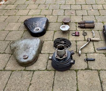 ČZ 125 B T - dily - 4