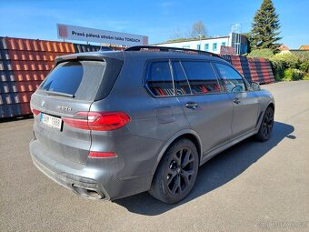 BMW X7 M50d Dark Shadow edice, 1. majitel - 4