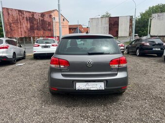 Volkswagen Golf - 4