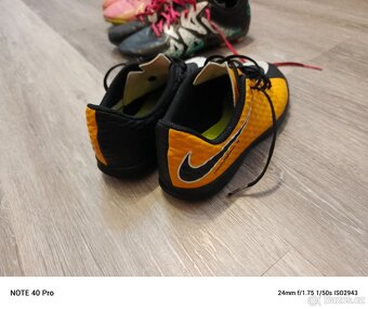 Dětské kopačky Nike a Adidas - 4