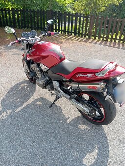 Honda Hornet 900 - 4