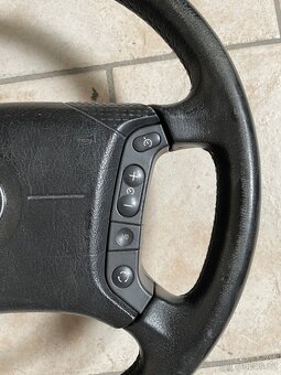 Volant BMW a Chrysler - 4
