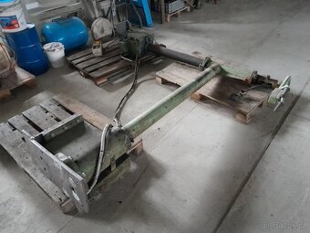 Sloupový otočný jeřáb 200 kg - 4