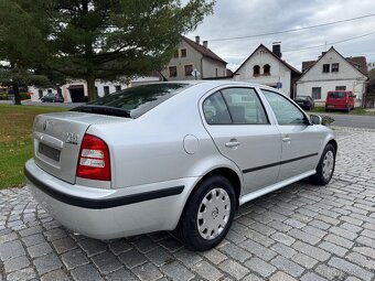 Škoda Octavia Tour 1.6 75kw - 4