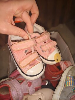 Mix oblečení, boty, bundy, šaty, kostýmy, vanička, dudlík, - 4