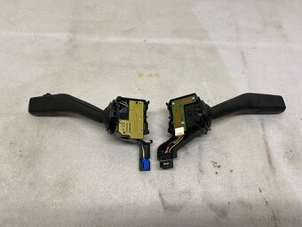 VW GOLF 5 2003-2008 - PÁČKY POD VOLANT - 4