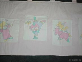 Kapsář okolo postele - 4