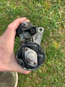 Startér  škoda fabia 1,2 12v - 4