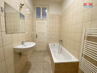 Pronájem bytu 2+kk, 60 m², Litomyšl, ul. Smetanovo náměstí - 4
