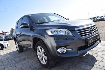 ►►Toyota RAV4 2.2 D-4D 110KW Lux 4x4•WEBASTO REZERVACE◄◄ - 4
