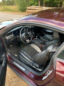 Ford Mustang 5.0 - 4
