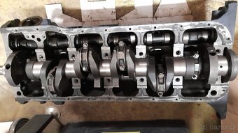 Motor Ford Mustang, 200 ci (3,3 l), L6 - 4
