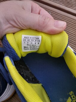 Pánské sálové tenisky Adidas 45 1/3 - 4