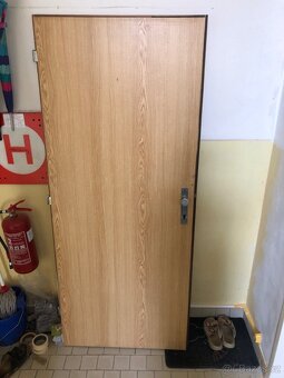 2x bezpečnostní vchodové dveře 80 pravé dekor dub - 4