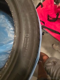 Letní pneu 245/45 R18 - 4