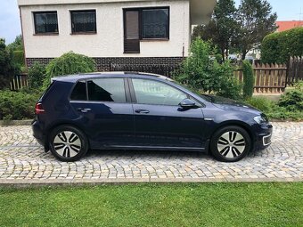 Volkswagen e-Golf 85 KW Plně elektrický - 4