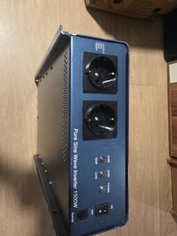 Měnič s čistě sinusovým proudem 1800 W 12 V s proudovým chrá - 4