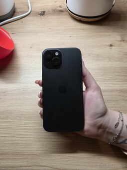 Prodám Apple Iphone 15 128gb (Stále v záruce) - 4
